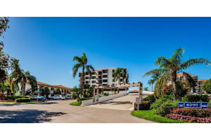 6295 BAHIA DEL MAR CIR #504, ST PETERSBURG, FL 33715 Sold 05/12/23