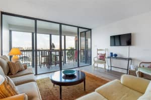 9525 BLIND PASS RD #307, ST PETE BEACH, FL 33706 Sold 08/22/22