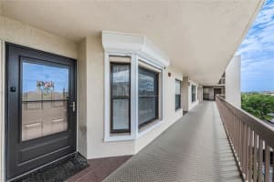 1324 Pasadena Ave S, South Pasadena, FL 33707, Sold 06/16/22