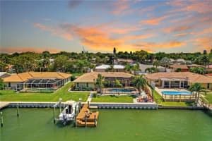 4001 48TH AVE S, ST PETERSBURG, FL 33711 Sold 07/20/22