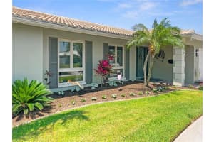 4001 48TH AVE S, ST PETERSBURG, FL 33711 Sold 07/20/22