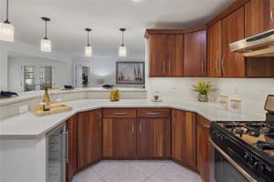 11445 7TH ST E, TREASURE ISLAND, FL 33706 Sold 11/22/22