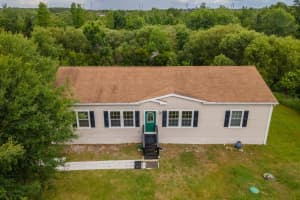 4405 Chase Dr, Zephyrhills, FL 33543, Sold 07/06/22