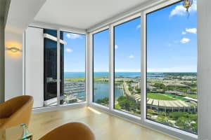 1 BEACH DR SE #2107, ST PETERSBURG, FL 33701 Sold 08/31/22