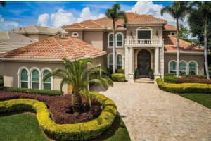 10010 Tree Tops Lake Rd, Tampa, FL 33626, Sold 06/28/22