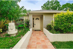 6708 SEAFAIRER DR, TAMPA, FL 33615 Sold 07/28/22