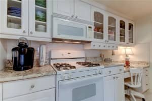 1898 SHORE DR S #105, SOUTH PASADENA, FL 33707 Sold 03/08/23