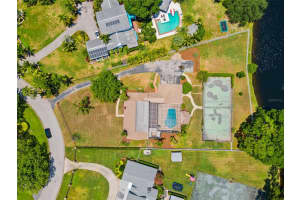 1835 JESSICA RD, CLEARWATER, FL 33765 Sold 07/26/22