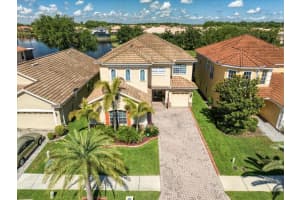 18042 JAVA ISLE DR, TAMPA, FL 33647 Sold 09/02/22