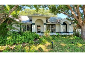 4112 EAGLE FEATHER DR, ORLANDO, FL 32829 Sold 07/27/22
