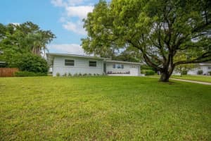 2313 DEMARET DR, DUNEDIN, FL 34698 Sold 07/22/22