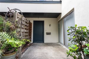 929 BYRON CT #929, SARASOTA, FL 34243 Sold 06/30/22