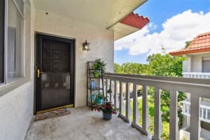 1001 PEARCE DR #301, CLEARWATER, FL 33764 Sold 09/16/22