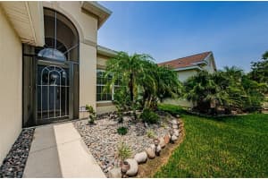 514 YORK DALE DR, RUSKIN, FL 33570 Sold 08/23/22