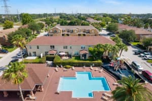 1961 SEARAY SHORE DR, CLEARWATER, FL 33763 Sold 07/29/22