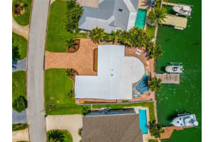 7944 10TH AVE S, ST PETERSBURG, FL 33707 Sold 05/15/23