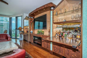 1 BEACH DR SE #1809, ST PETERSBURG, FL 33701 Sold 02/20/23