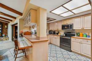 3131 CARLOS DR, DUNEDIN, FL 34698 Sold 08/18/22