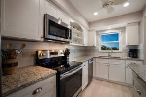 5575 GULF BLVD #329, ST PETE BEACH, FL 33706 Sold 08/31/22