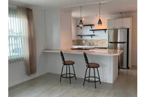 3267 39TH ST S #D, ST PETERSBURG, FL 33711 Sold 08/19/22