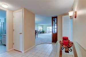 1847 SHORE DR S #101, SOUTH PASADENA, FL 33707 Sold 08/10/22