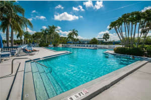 14800 WALSINGHAM RD #304, LARGO, FL 33774 Sold 09/16/22