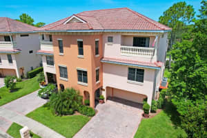 1648 CITRINE TRL, TARPON SPRINGS, FL 34689 Sold 05/01/23