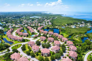 1648 CITRINE TRL, TARPON SPRINGS, FL 34689 Sold 05/01/23