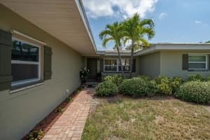452 HERMOSITA DR, ST PETE BEACH, FL 33706 Sold 07/19/22