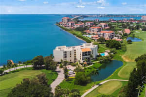 5700 ESCONDIDA BLVD S #302, ST PETERSBURG, FL 33715 Sold 08/10/22