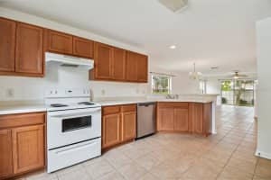 2564 HIDDEN COVE LN, CLEARWATER, FL 33763 Sold 07/29/22