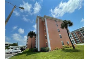 6960 20TH AVE N #504, ST PETERSBURG, FL 33710 Sold 11/16/22