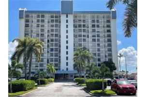 9415 BLIND PASS RD #401, ST PETE BEACH, FL 33706 Sold 09/30/22
