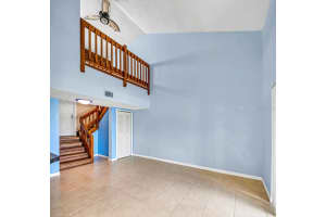 6825 STONESTHROW CIR N #1204, ST PETERSBURG, FL 33710 Sold 11/03/22