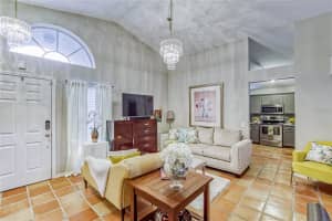 9526 HAMLET LN, TAMPA, FL 33635 Sold 09/23/22
