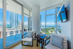 175 1ST ST S #1402, ST PETERSBURG, FL 33701 Sold 12/09/22