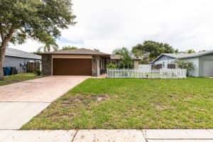 1712 HIBISCUS CIR N, OLDSMAR, FL 34677 Sold 01/10/23