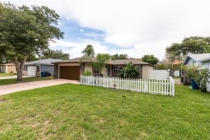 1712 HIBISCUS CIR N, OLDSMAR, FL 34677 Sold 01/10/23