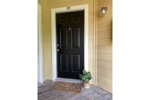8756 MALLARD RESERVE DR #201, TAMPA, FL 33614 Sold 08/19/22