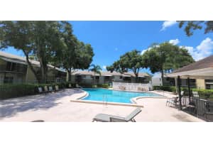 3804 N OAK DR #X22, TAMPA, FL 33611 Sold 08/31/22