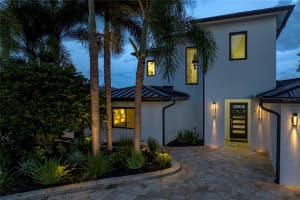 2471 E VINA DEL MAR BLVD, ST PETE BEACH, FL 33706 Sold 11/01/22