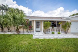 6923 GRANDE VISTA WAY S, SOUTH PASADENA, FL 33707 Sold 08/29/22