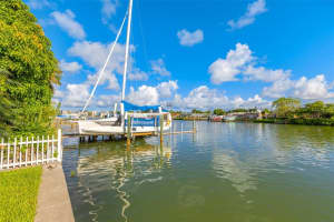 7925 2ND AVE S, ST PETERSBURG, FL 33707 Sold 09/26/22