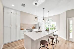 939 Springwood Cir, Bradenton, FL 34212, Sold 09/12/22