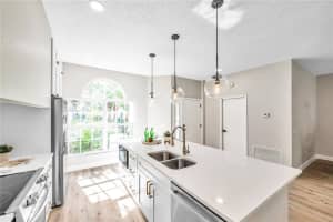 939 Springwood Cir, Bradenton, FL 34212, Sold 09/12/22