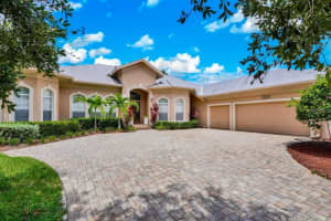 7891 LANTANA CREEK RD, SEMINOLE, FL 33777 Sold 12/30/22
