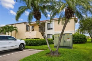 6113 PALMA DEL MAR BLVD S #222, ST PETERSBURG, FL 33715 Sold 10/28/22