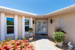 11 DOVER DR, ENGLEWOOD, FL 34223 Sold 09/07/22