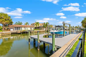 2164 EDYTHE DR, DUNEDIN, FL 34698 Sold 09/21/22