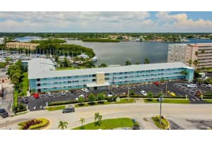 1819 SHORE DR S #115, SOUTH PASADENA, FL 33707 Sold 10/21/22